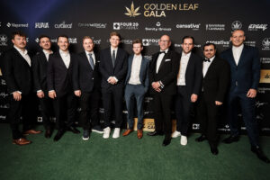 10 Mitarbeiter der Firma apoPark bei der Golden Leaf Gala 2025